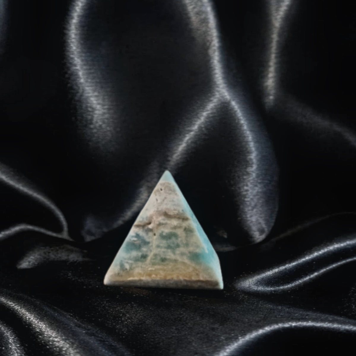 Hemimorphite pyramid