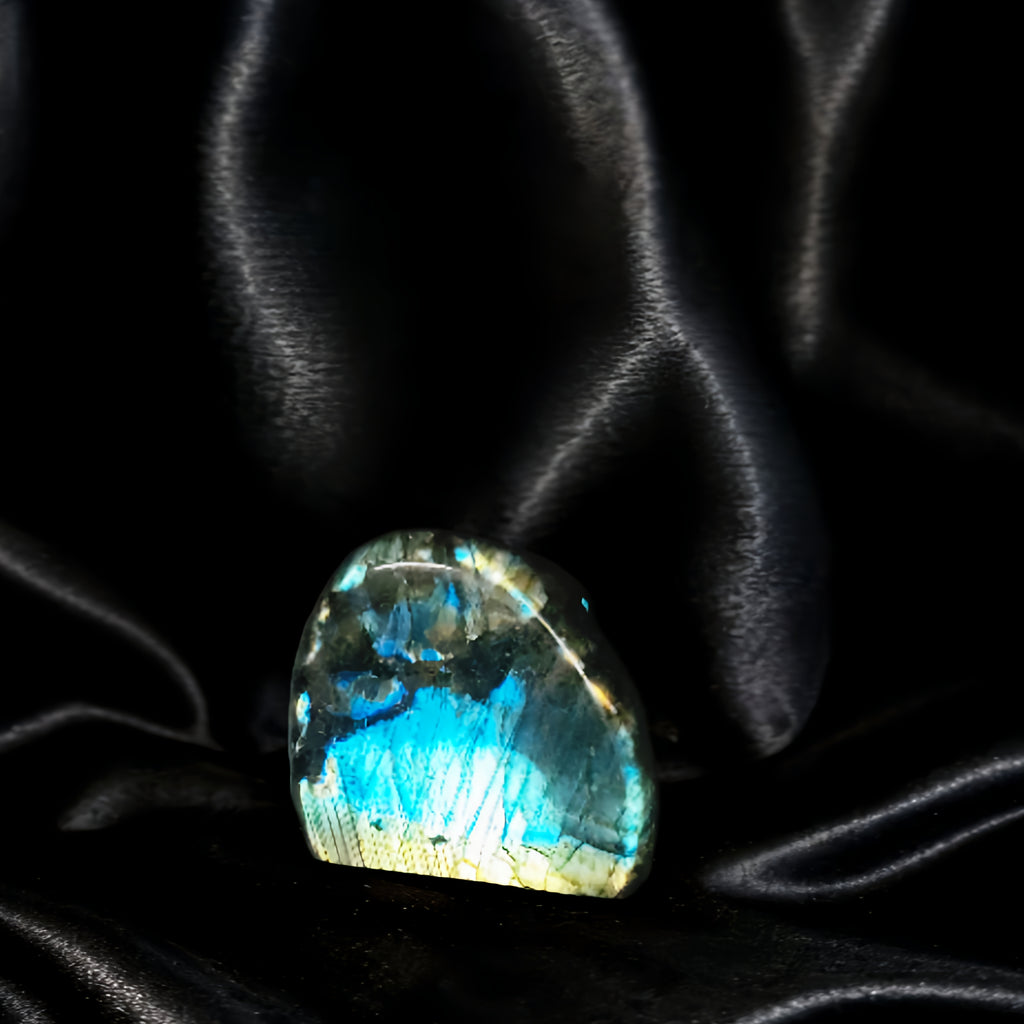 Labradorite freeform