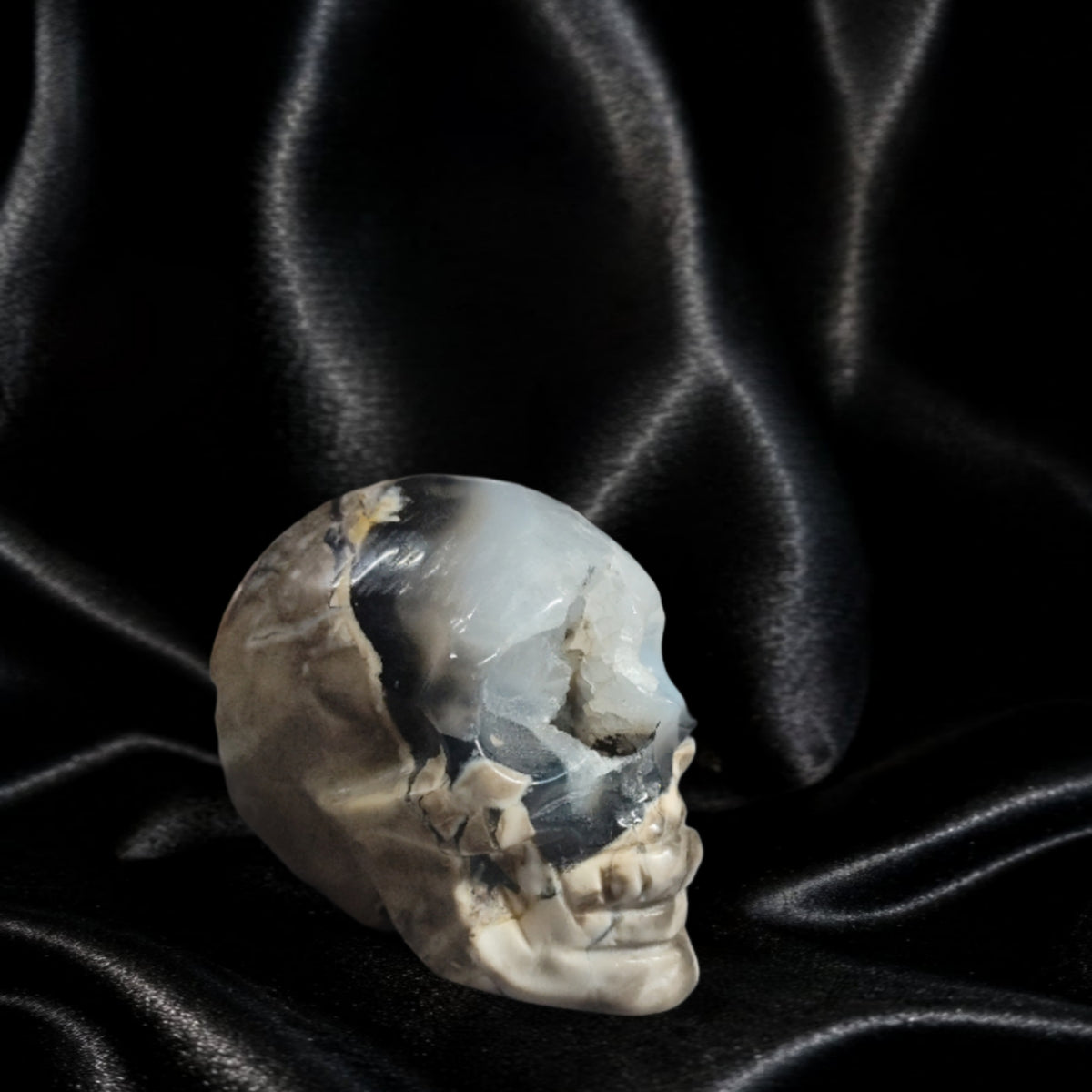 Volcanic Agate skull