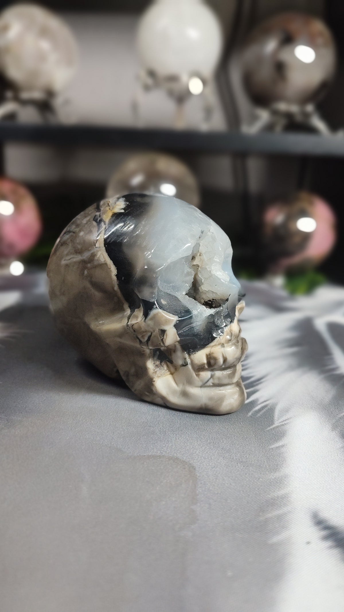 Volcanic Agate skull
